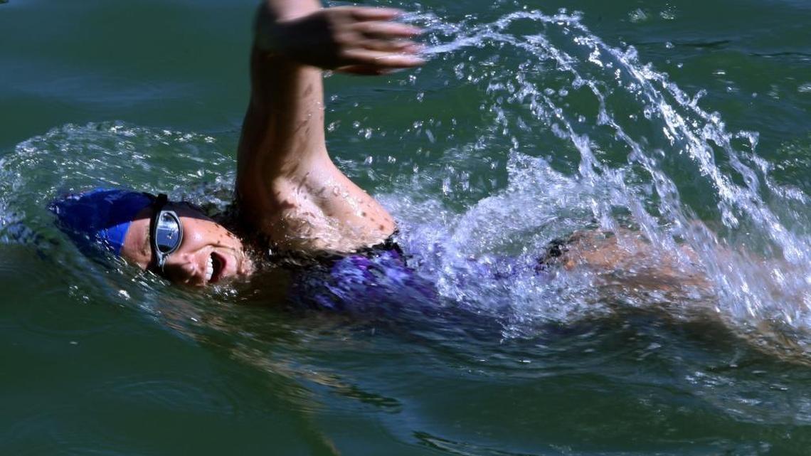 Kim Chambers swims at the wharf in San Francisco in 2014. Chambers became the first woman to swim the 30-mile stretch from the Farallon Islands to the Golden Gate Bridge. On Friday, Chambers set out on a 93-mile swim from Sacramento to Belvedere. She halted the attempt after about 24 hours.