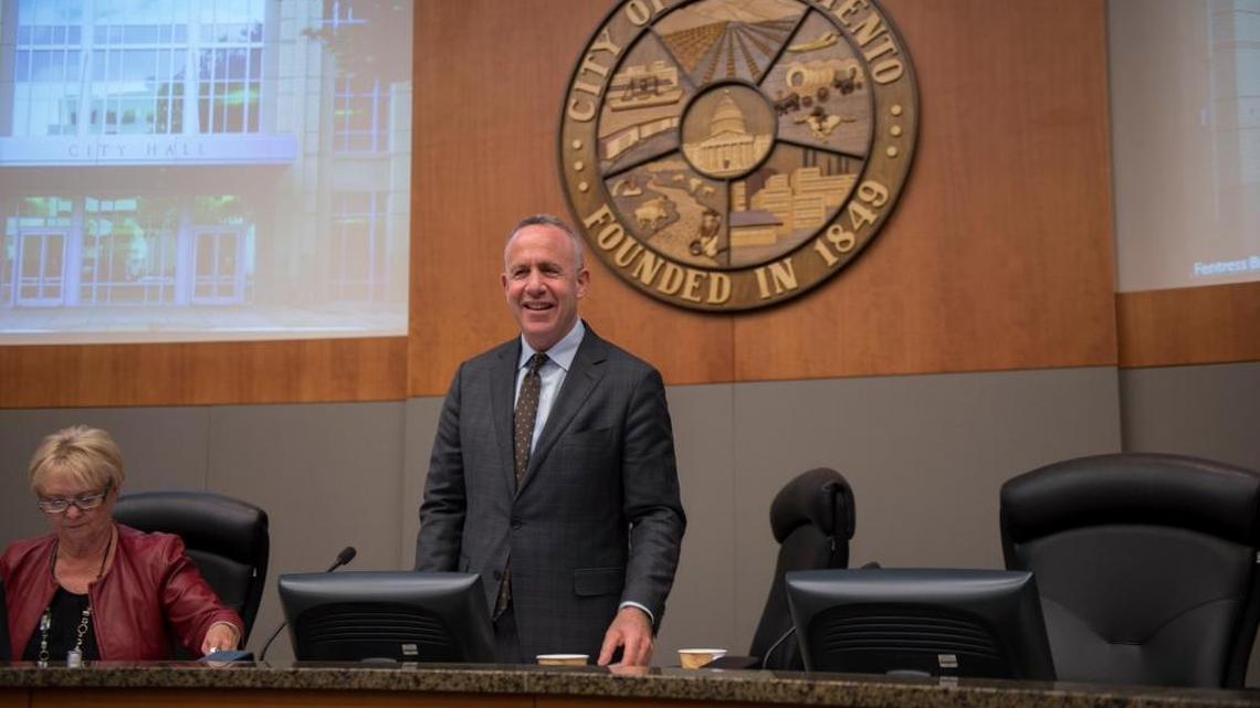 Sacramento Mayor Darrell Steinberg attends his first city council meeting at City Hall on Thursday, Jan. 5, 2017, in Sacramento, Calif.