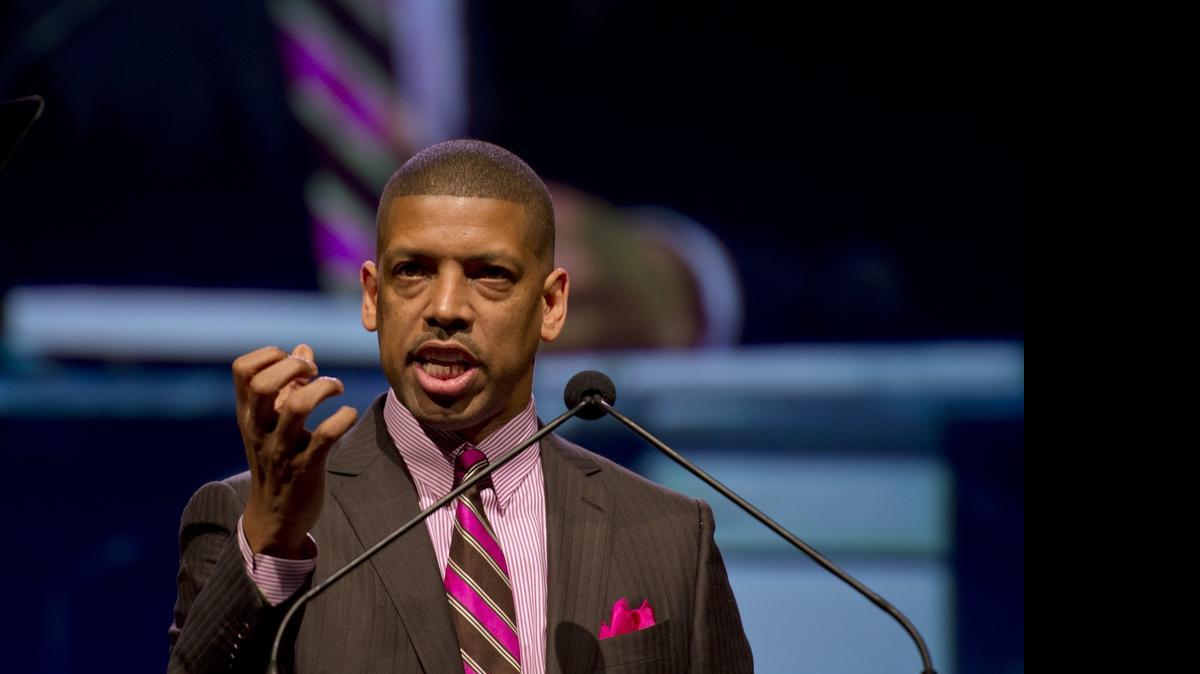 
Sacramento Mayor Kevin Johnson, shown last year, on Tuesday launched a task force of business, community and labor leaders that will study possible minimum wage increases and report back to the City Council.
