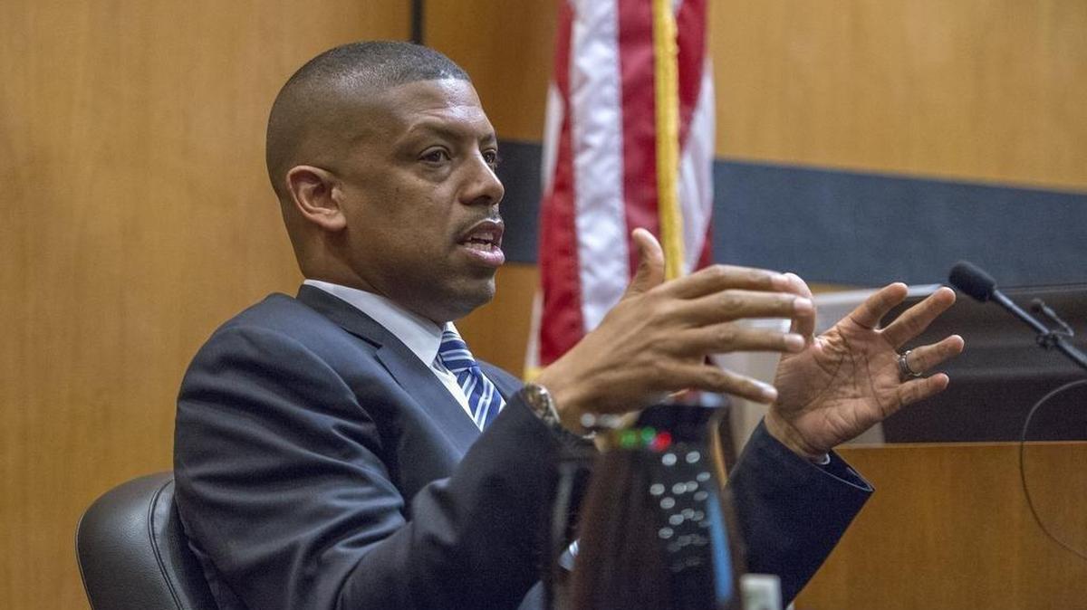 
Mayor Kevin Johnson testifies in the arena court trial on June 30, 2015, in Sacramento. A confidential settlement between Sacramento mayoral candidate Kevin Johnson and a Phoenix teenager who claimed he molested her called for the former NBA player to pay $230,000, according to a draft of the document obtained by The Bee in 2008.
