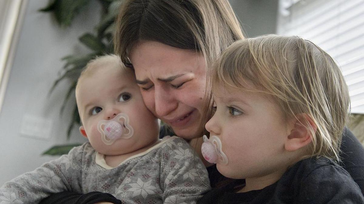Nataliya Kondratyuk 22, with her two daughters Maya Kondratyuk 11 months, left, and Vanessa Kondratyuk 2, at a relative’s home in Antelope on Tuesday, January 31, 2017. Nataliya’s husband Vadim Kondratyuk, 26, died recently of complications from a dental infection.