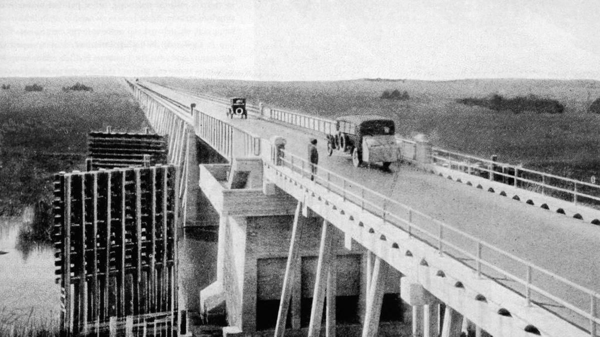 The causeway over the Yolo basin was completed in 1916.