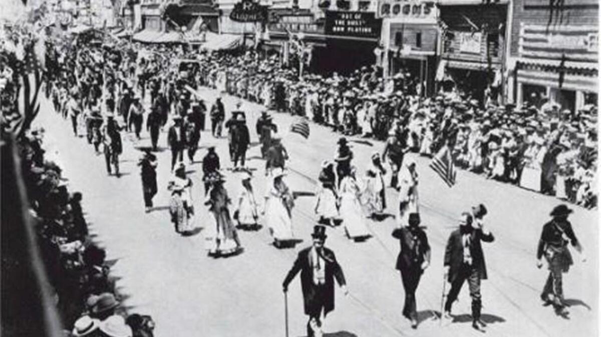 Bustling downtown Sacramento shown in 1922 during the Days of ’49 Parade.