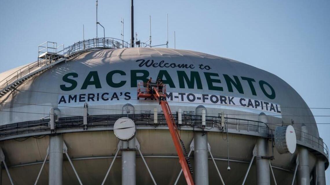 Paint Sacramento’s water tower as the giant tomato it was born to be | Opinion