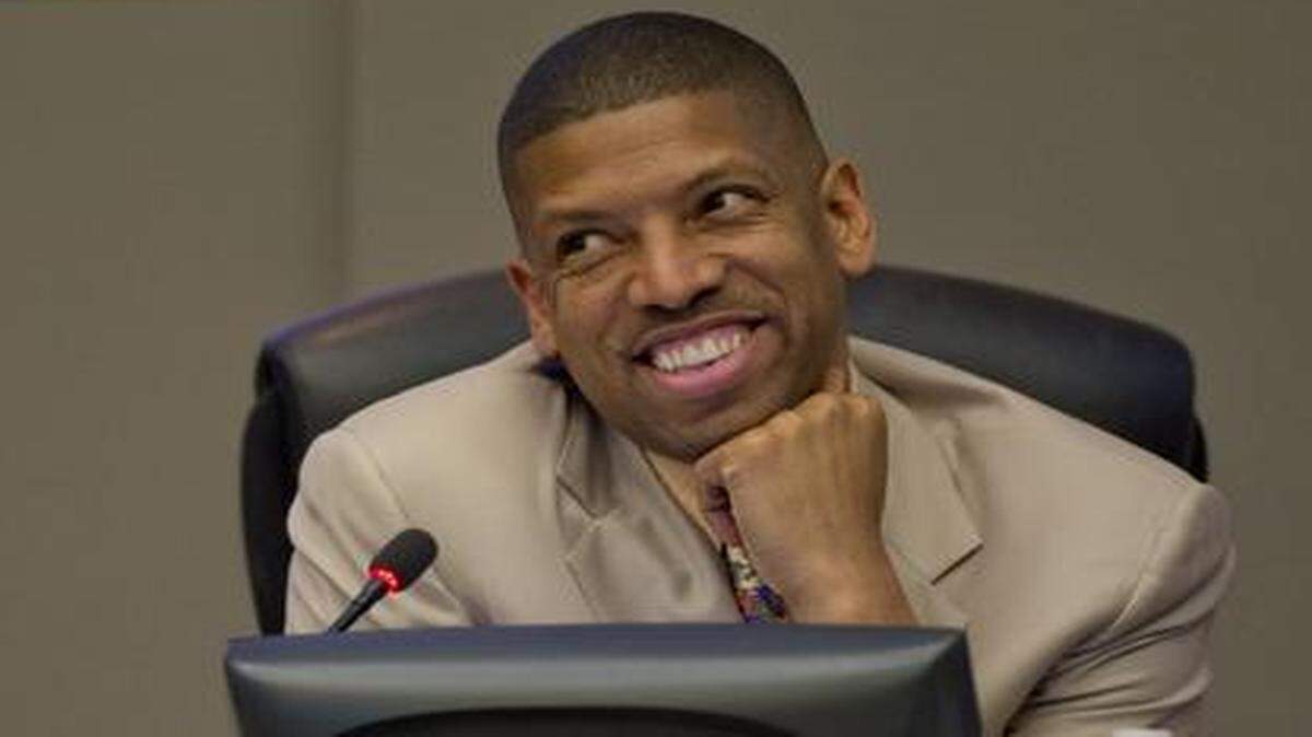 
Sacramento Mayor Kevin Johnson’s push for Measure L, which would put significantly more power in the mayor’s office, received support today from several key leaders.
