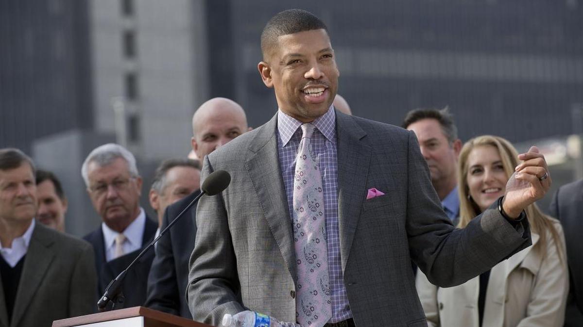 
Sacramento Mayor Kevin Johnson speaks to members of the press during the formal launching of the Greater Sacramento Area Economic Council (the successor to SACTO). 
