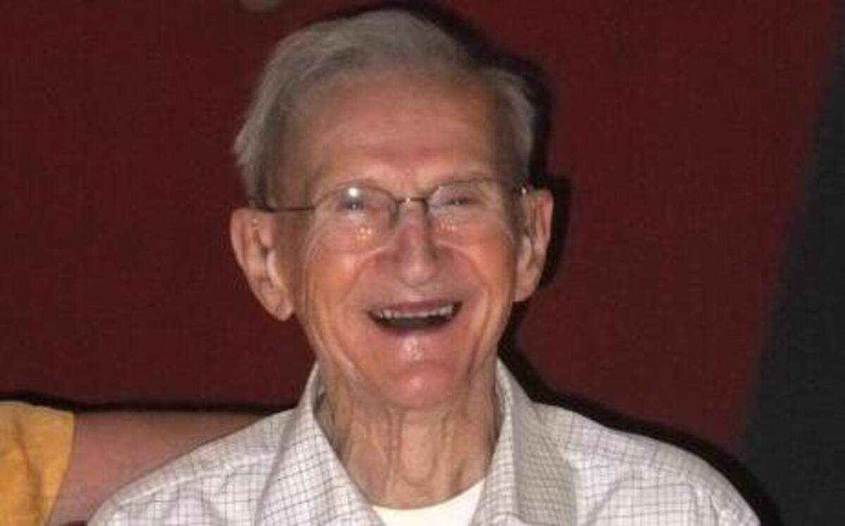 
Dr. Erich D. Ryll was an early specialist on infectious diseases in the Sacramento region and an expert on chronic fatigue syndrome.

