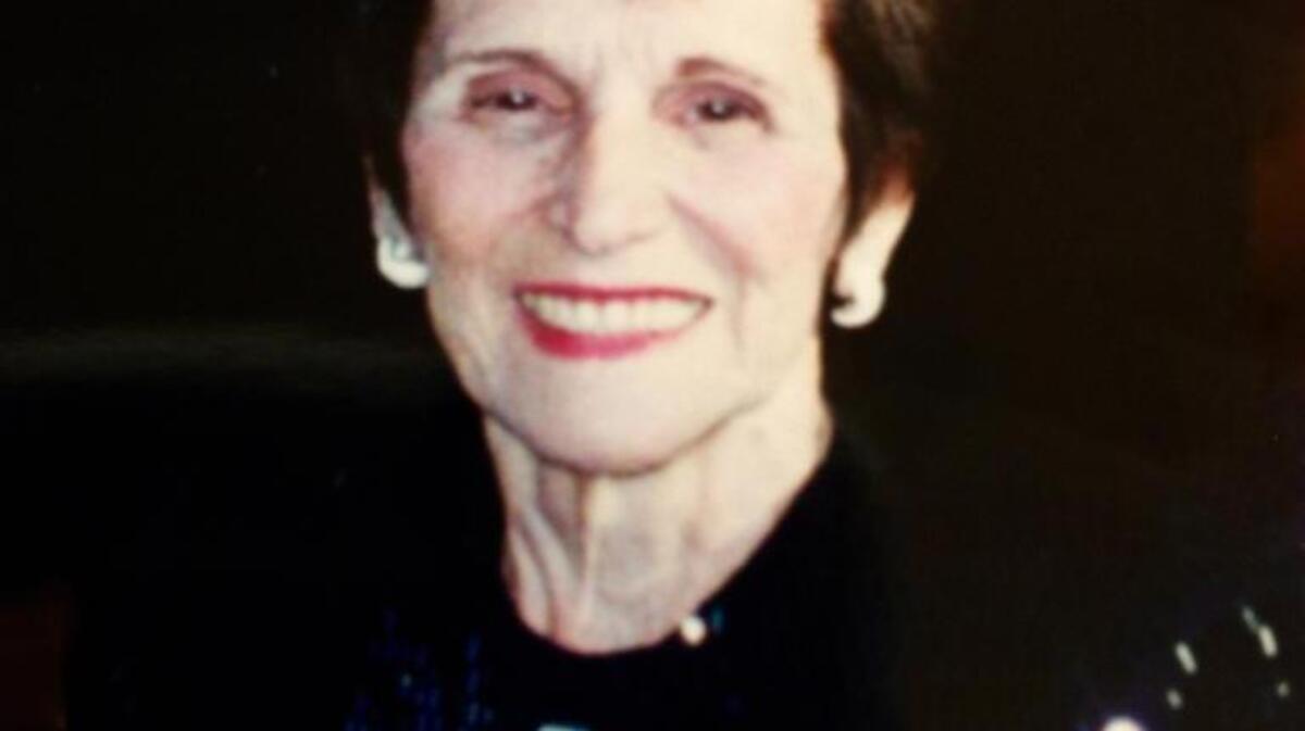 
Georgia Dariotis 
