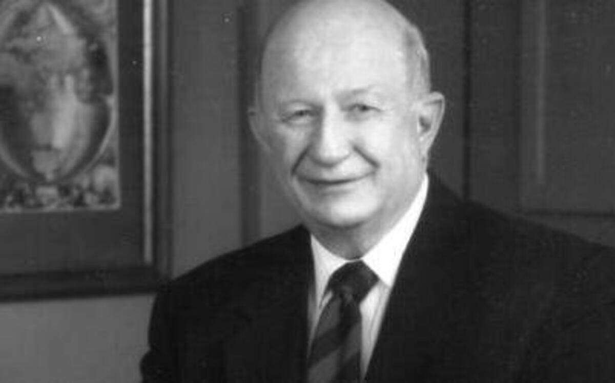 
Victor A. Bertolani co-founded Lincoln Law School in Sacramento in 1969 and served as dean and torts professor.
