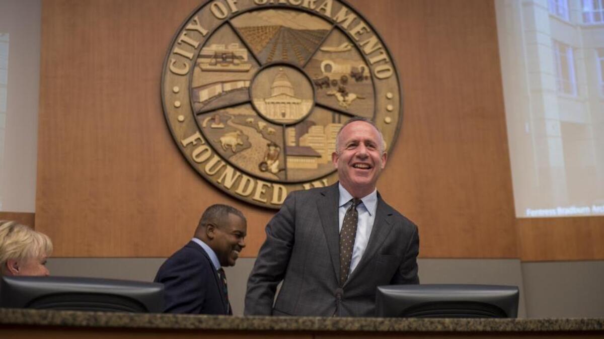 Darrell Steinberg presided over his first Sacramento City Council meeting as mayor on Thursday, Jan. 5, 2017.