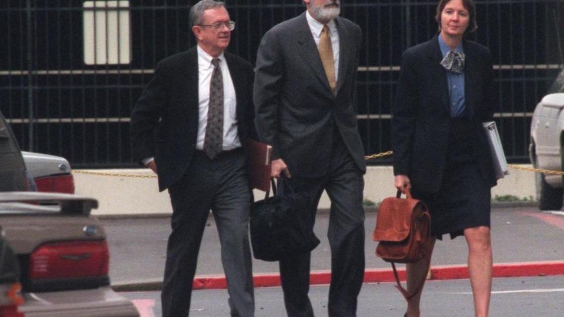 Quin Denvir, left, walks toward the federal courthouse in 1998 with fellow members of the Unabomber defense team, Gary Sowards and Judy Clarke. The team steered the government away from seeking the death penalty for Theodore Kaczynski in favor of life in prison.