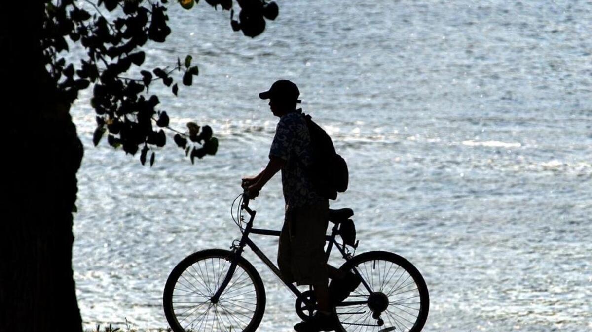 Cycling rather than driving is one of the activities air-quality officials say can help with Sacramento’s air quality. Monday marks the beginning of the Sacramento Spare the Air season.