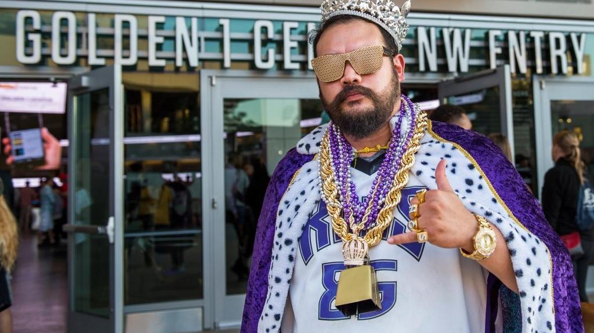 Daniel Fuchino of Sacramento prepares to enter Golden 1 Center on Saturday, Oct. 1, 2016, for the Sacramento Kings Fan Fest.