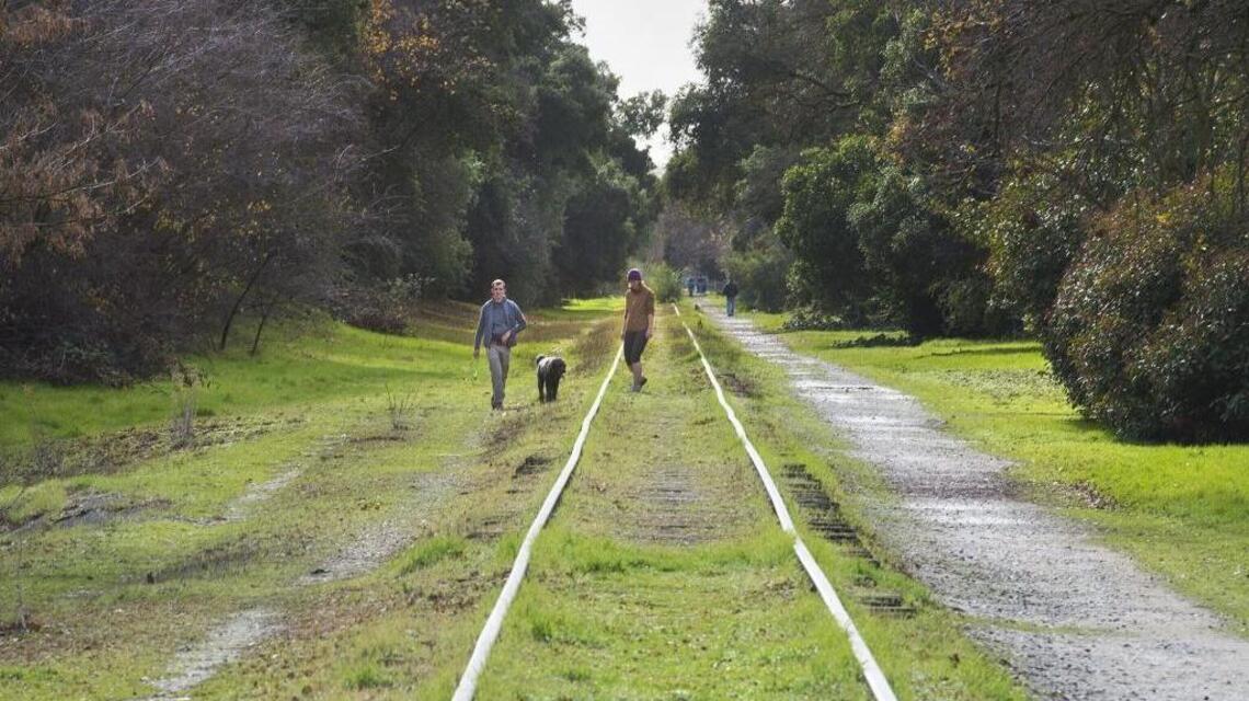 Sacramento launches plans for bike trail through south city neighborhoods
