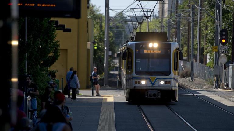 Why doesn’t the SacRT light rail go to the airport?