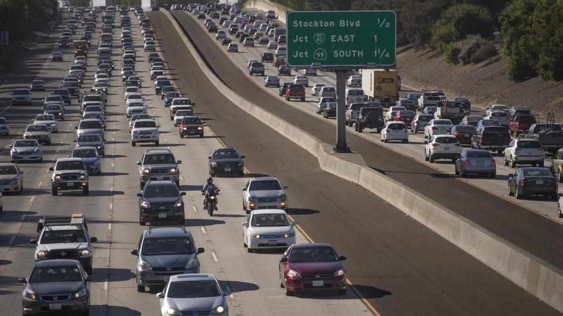 Commute traffic east bound on Highway 50 near the 59th Street exit on Wednesday, September 23, 2015.