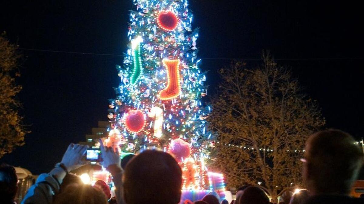 The Saturday 7:30 p.m. Theatre of Lights display in Old Sacramento has been canceled due to wind.