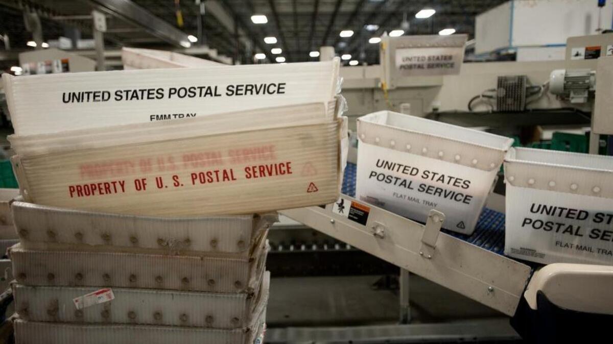 The U.S. Postal Service announced that several Sacramento-area post offices will be open Sunday, Dec. 17, and letter carriers are delivering mail as early as 4 a.m. during the holiday rush.