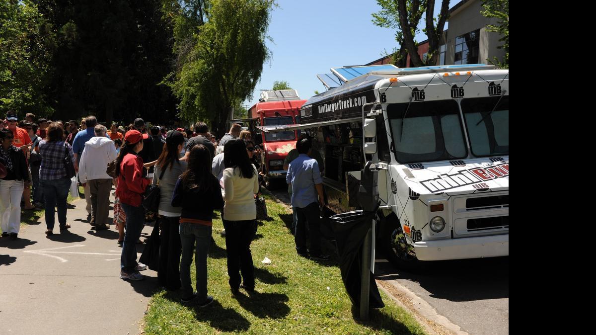 
New rules will give food trucks more time to operate.
