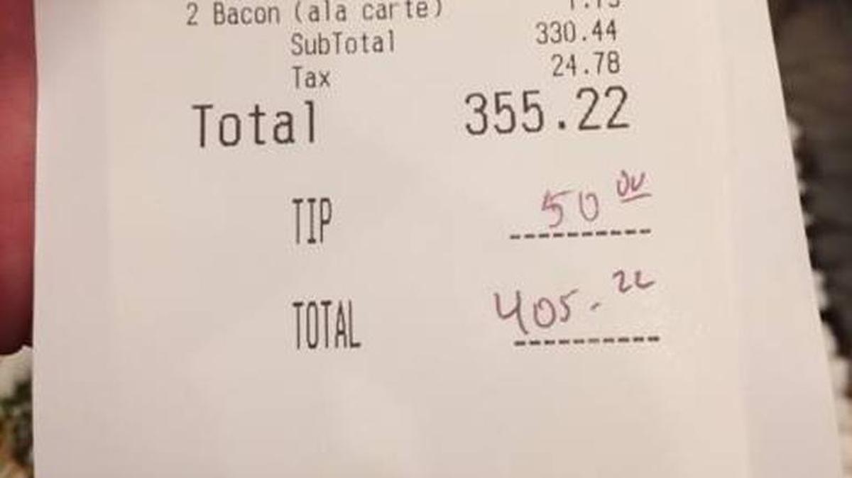 A picture of the bill from Denny’s