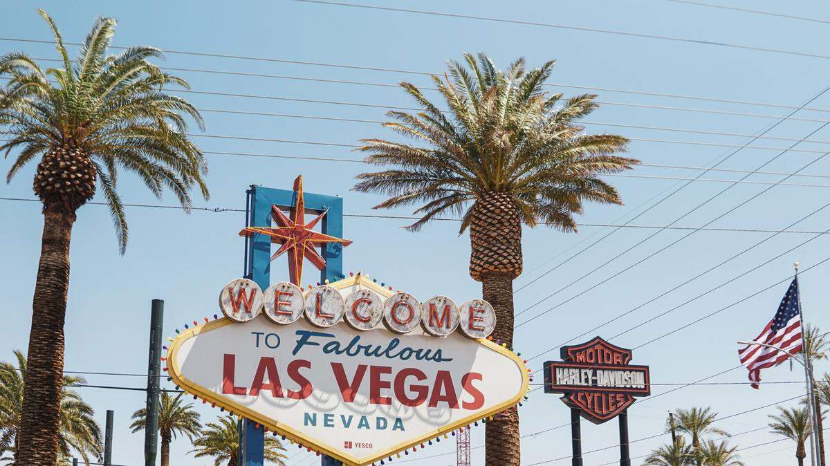 A poker player won a big prize at a Las Vegas casino.