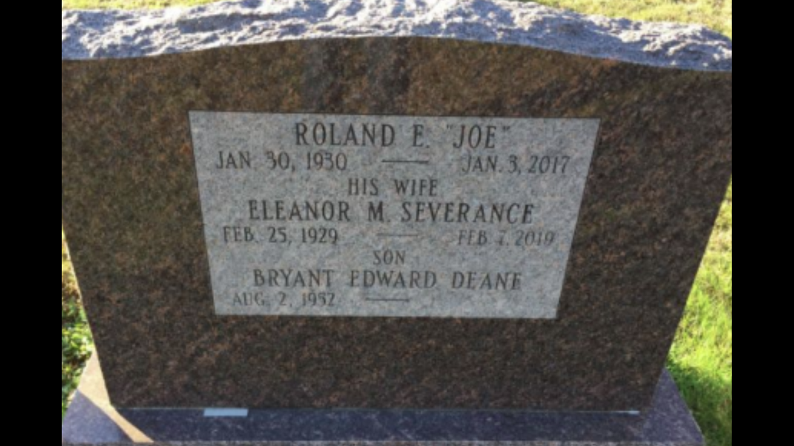 Bryant Edward Deane family’s headstone.