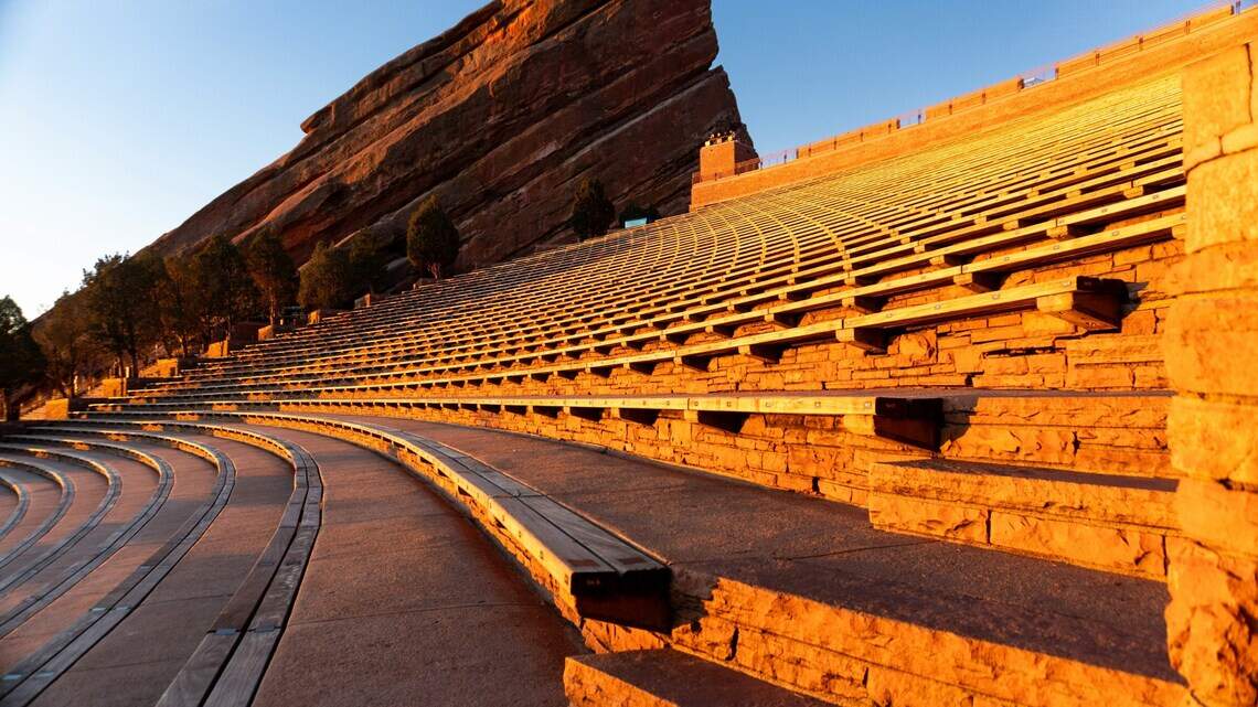 Playful bears surprise Red Rocks concert-goers in Colorado | Kansas ...