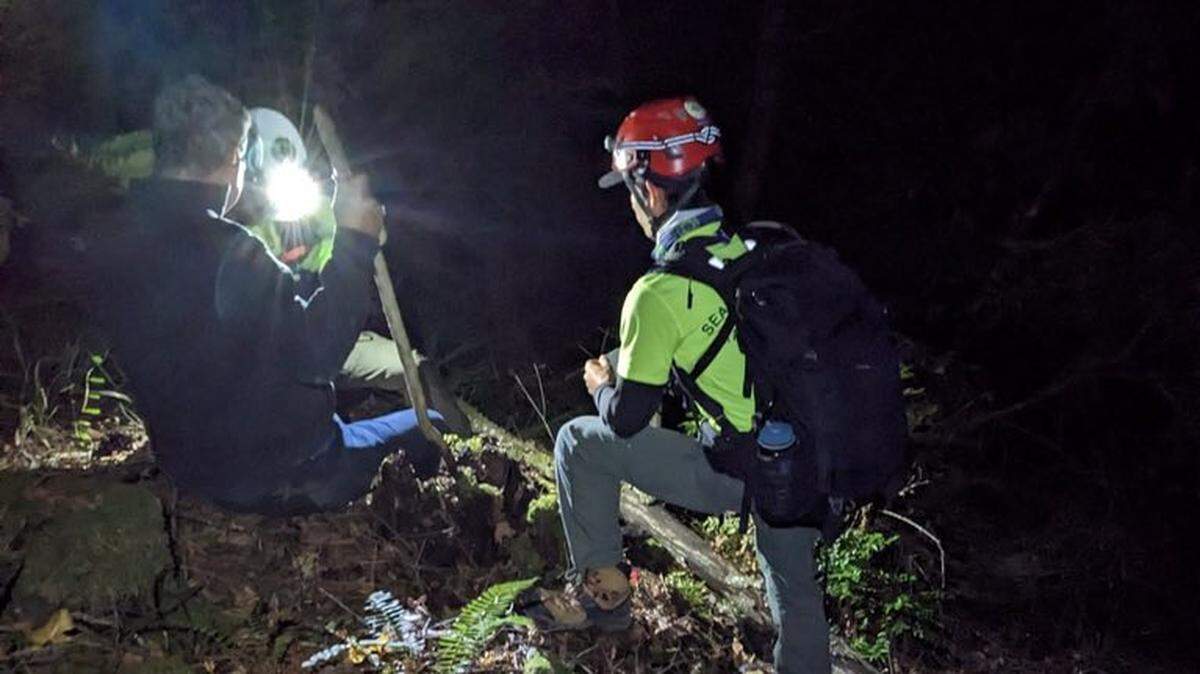 Rescuers find a lost hiker who texted his wife shortly before his phone battery died on Mount Tamalpais near San Francisco, California.