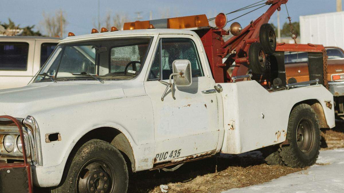 The company Auto Towing has been suspended for a number of illegal behaviors.