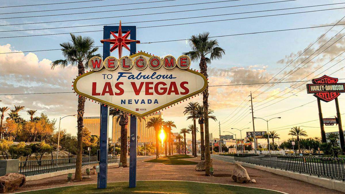 A few gamblers won big prizes on slot machines in Las Vegas.