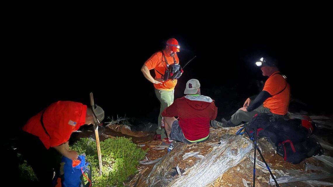 A lost hiker spent hours trying to find his way back to a trail on Mount McLoughlin before texting his girlfriend for help, deputies said.