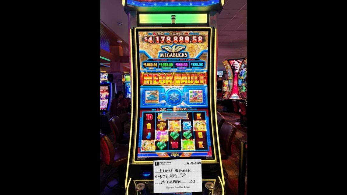 An Eastvale couple hit a progressive jackpot while on a “staycation” at Pechanga Casino Resort, the casino said.