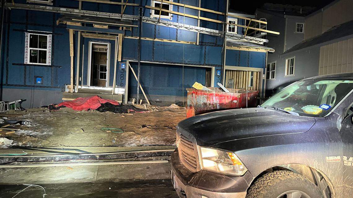 Onlookers spotted the man stealing lumber from a construction site, deputies say.