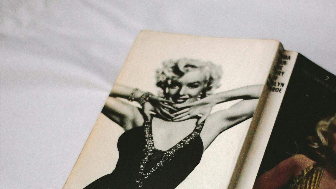 The California couple who bought the house owned by Marilyn Monroe in Los Angeles are suing to demolish it.