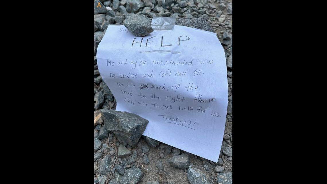 A mother’s notes led to her and her son’s rescue after they got stranded in a forest, deputies say.