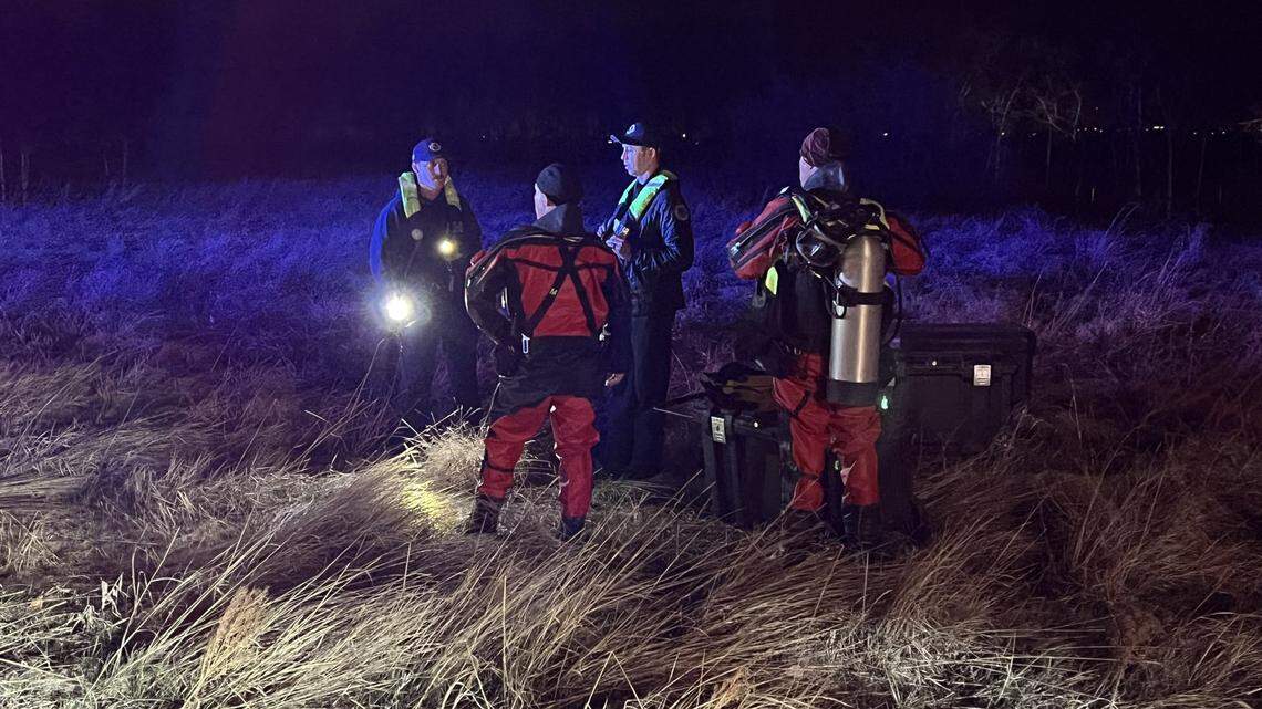 A kayaker was found dead at Chatfield Reservoir after a second kayaker swam to shore, Colorado firefighters say.