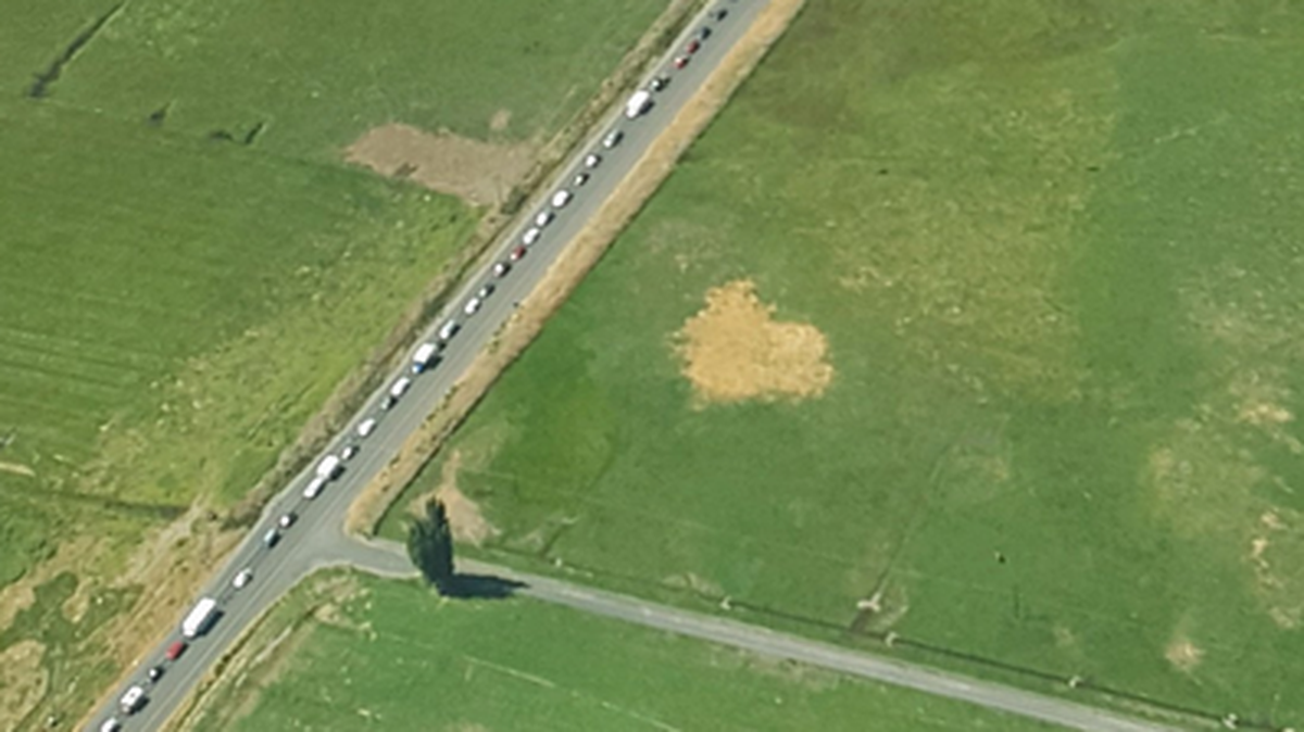 Eclipse viewers backed up traffic on State Highway 26 near Prineville, Ore., for 15 miles on Thursday, reported Oregon State Police.