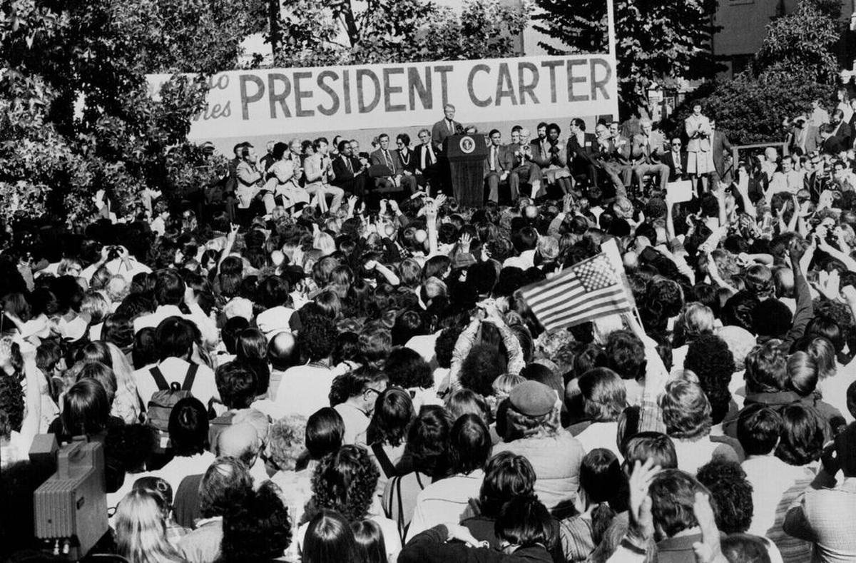 A crowd of some 10,000 jammed the K Street Mall to see President Jimmy Carter campaign for Democratic office-seekers in 1978.