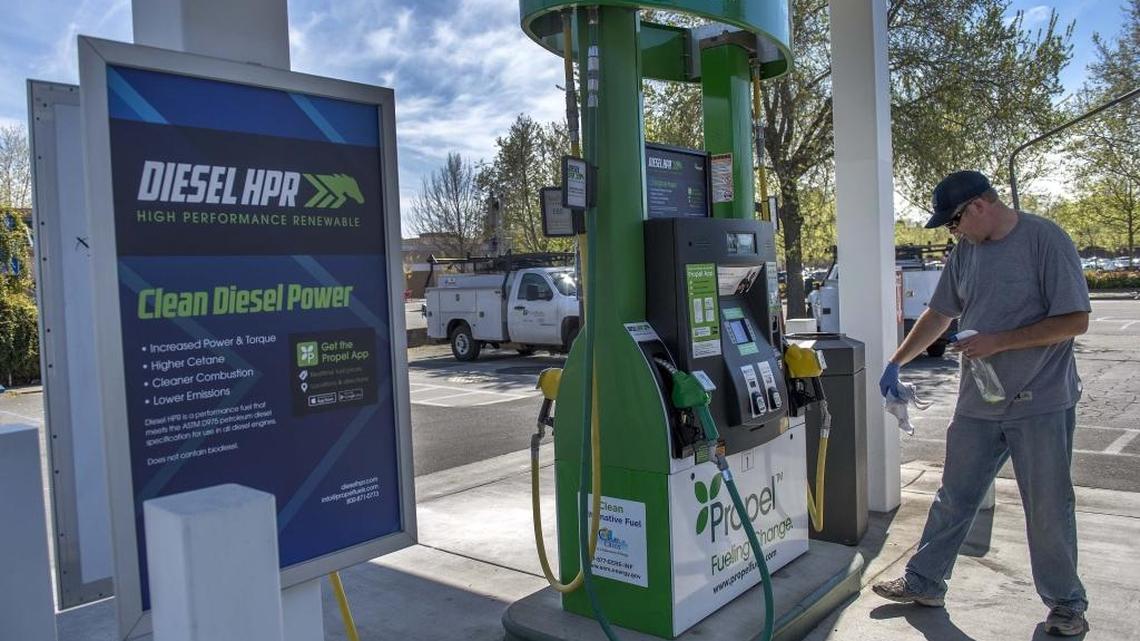 
Darren Johnson, operations manager of Northern California at Propel Fuels, polishes pumps that dispense fuel refined from recycled fats and oils.
