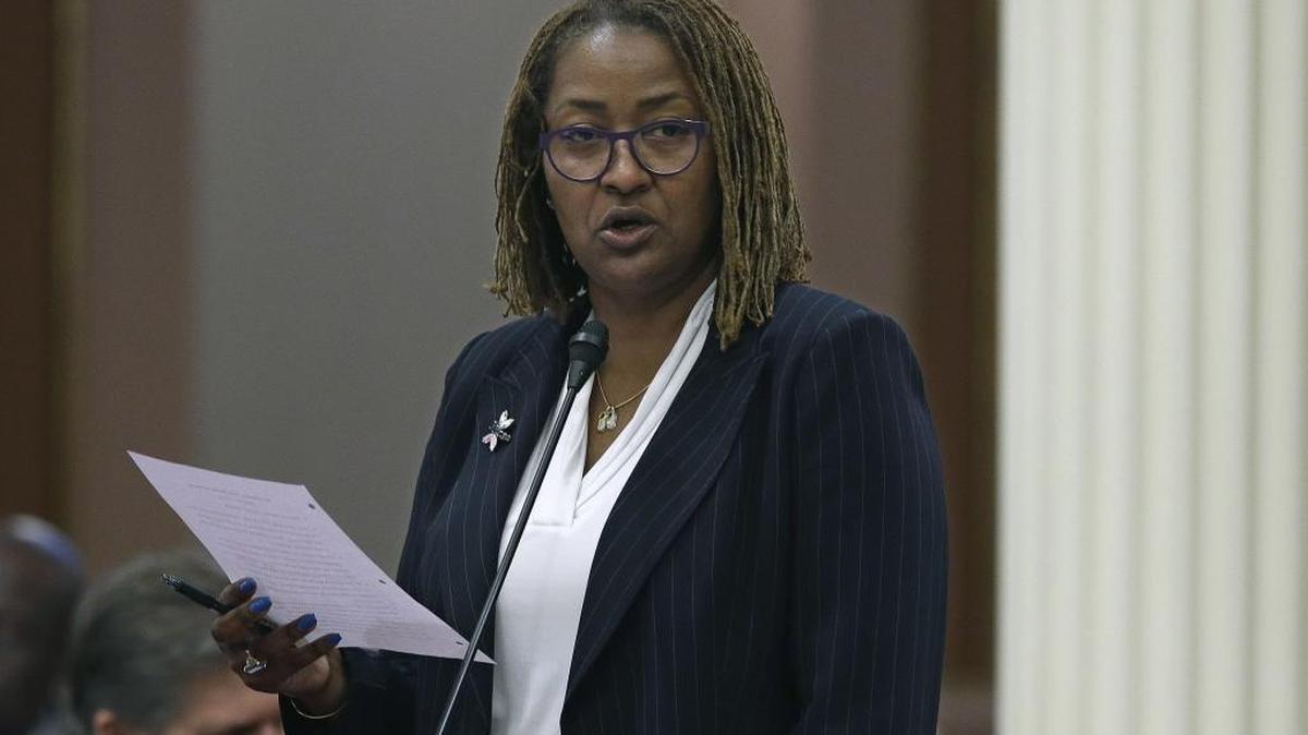 Sen. Holly Mitchell, D-Los Angeles, speaks before the Senate on June 2, 2016.