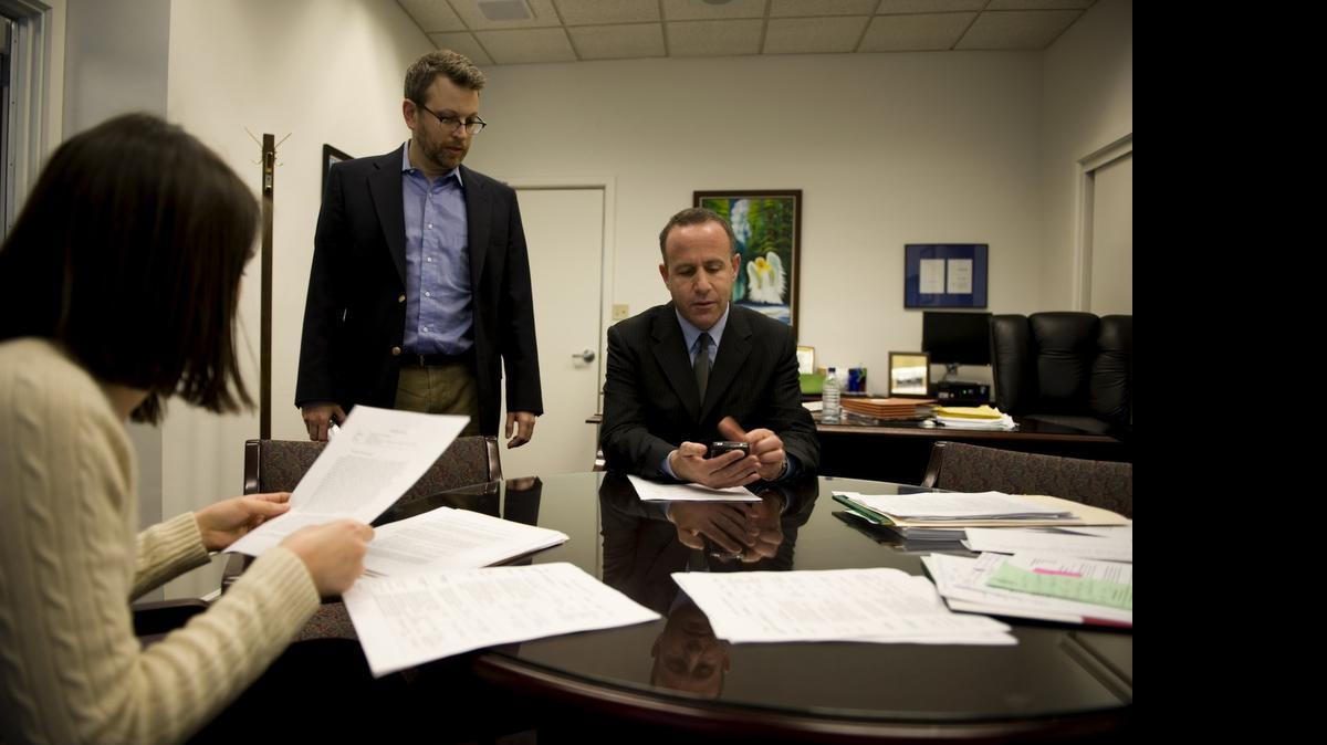 
Sacramento Democrat Darrell Steinberg (right) talks with Jim Evans and legislative aid Kiyomi Burchill (left) during a meeting in his office at the State Capitol in Sacramento, California on Wednesday, February 06, 2008

