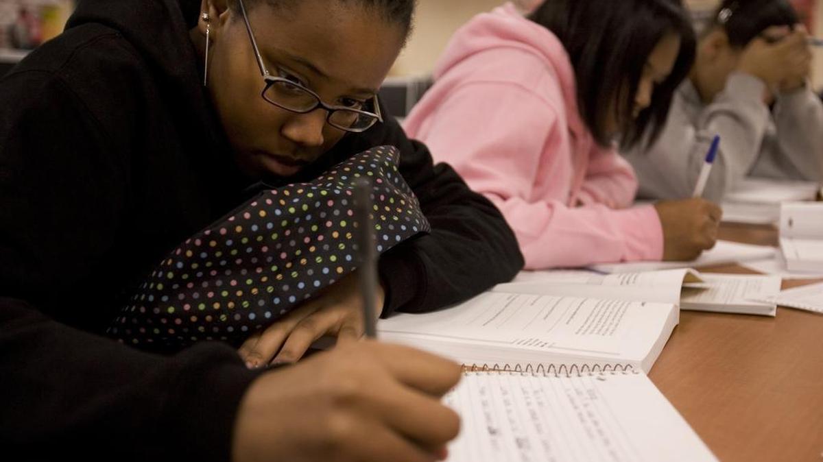 
Tenth-graders at New Technology High School prepare for the state’s exit exam in January 2006.
