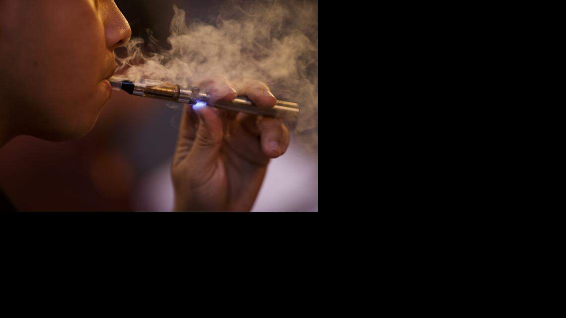 elfbar nachfüll pod läuft aus The New Mile High Club? How You Can Bring Cannabis Vaporizers on Planes main image 0