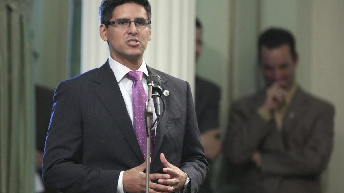 Assemblyman Henry Perea, D-Fresno, speaks before the Assembly at the Capitol in Sacramento, Calif on July 5, 2012.