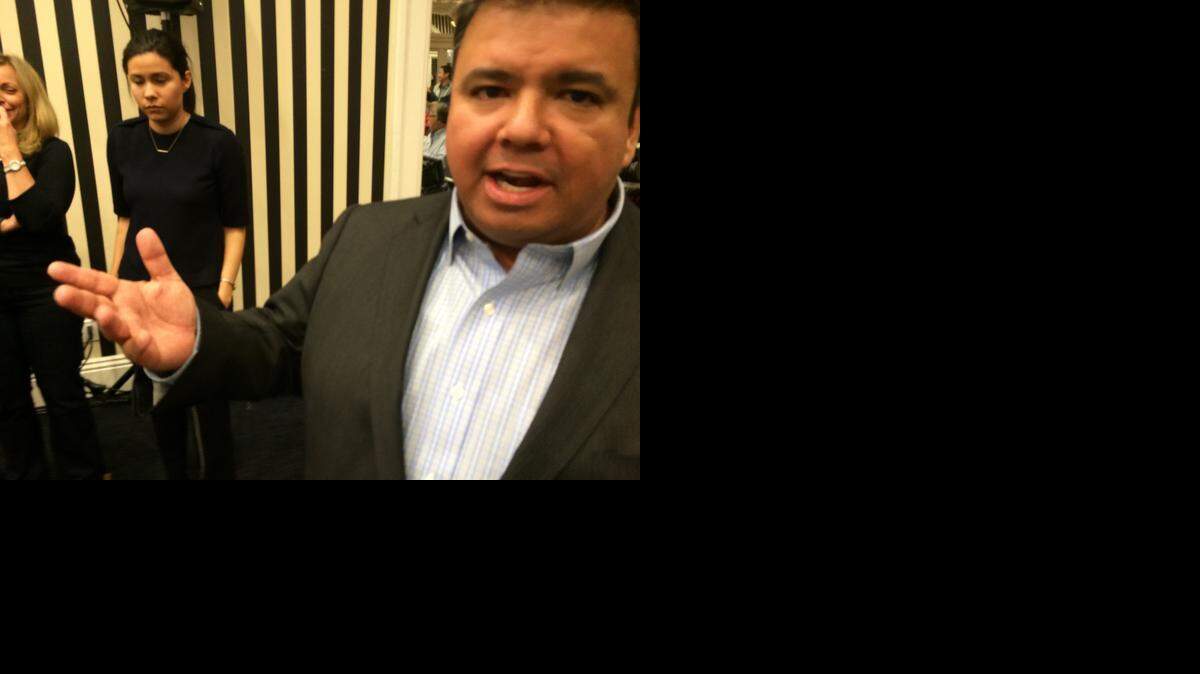 
Roger Salazar

