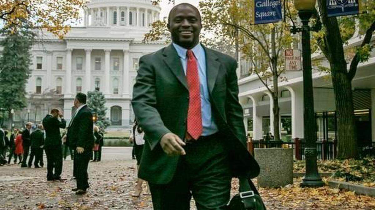 
Assemblyman Tony Thurmond, D-Richmond, near the state capitol in Sacramento on Dec. 1, 2014
