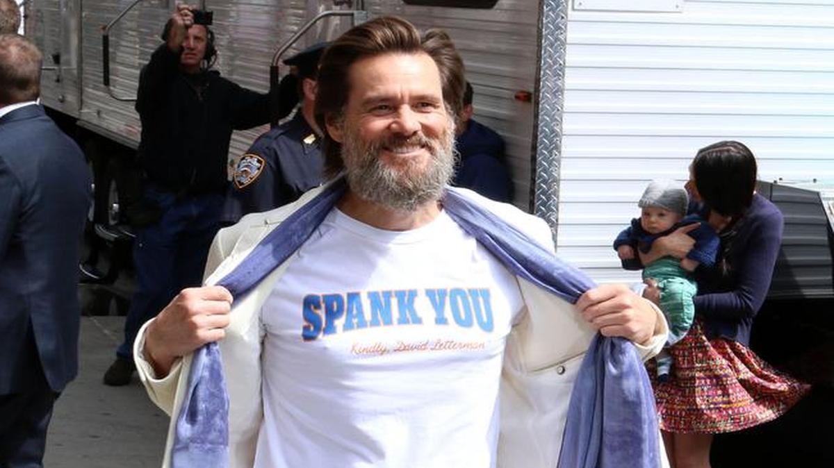 Actor Jim Carrey, who questions vaccine safety, could deliver star power to a ballot measure against SB 277.