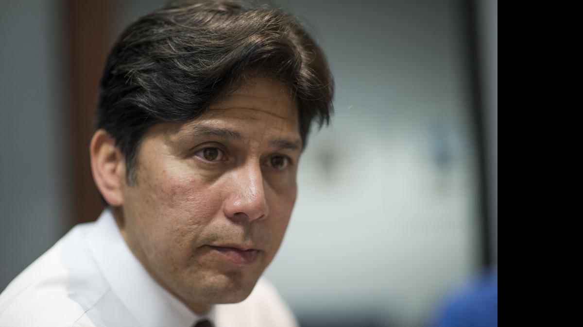 
Senate President Pro Tem Kevin de León, D-Los Angeles, is pushing to unionize in-home child care providers.
