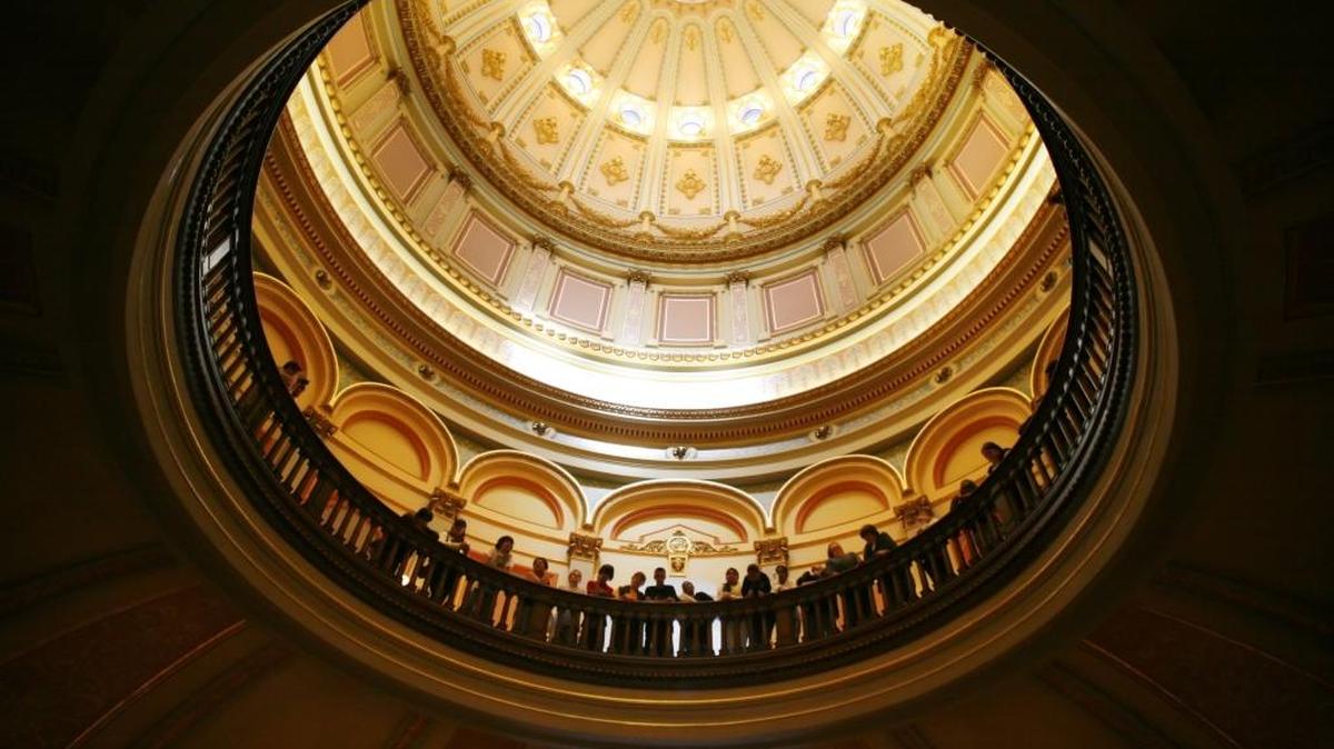 
Students tour the State Capitol in Sacramento, Calif. on Tuesday May 15, 2007. 
