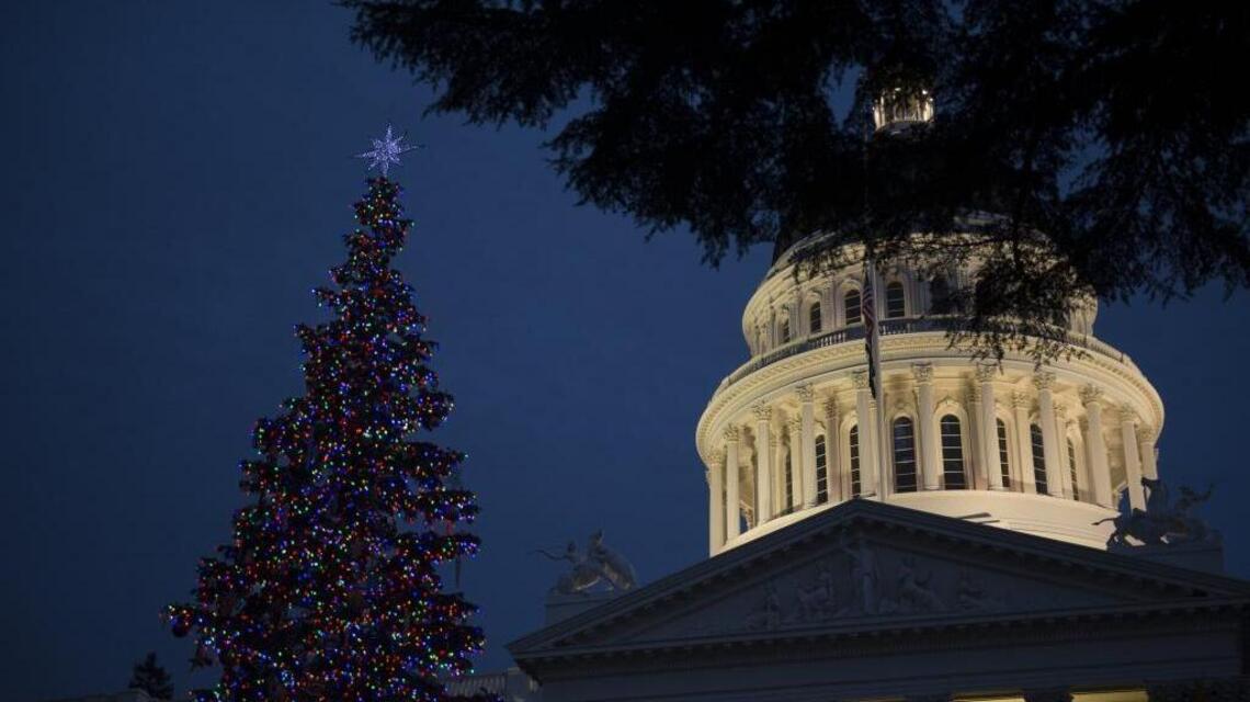 What did Sacramento used to look like at Christmas? Share your favorite photos of the city